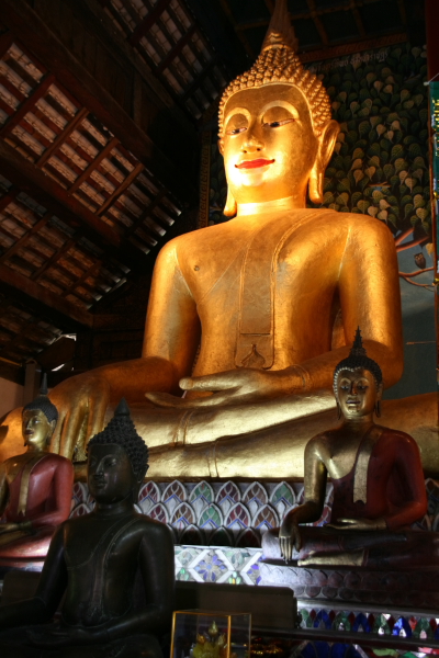 buddha in chiang mai.JPG